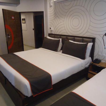 Hotel Maan Residency Ahmedabad Eksteriør billede