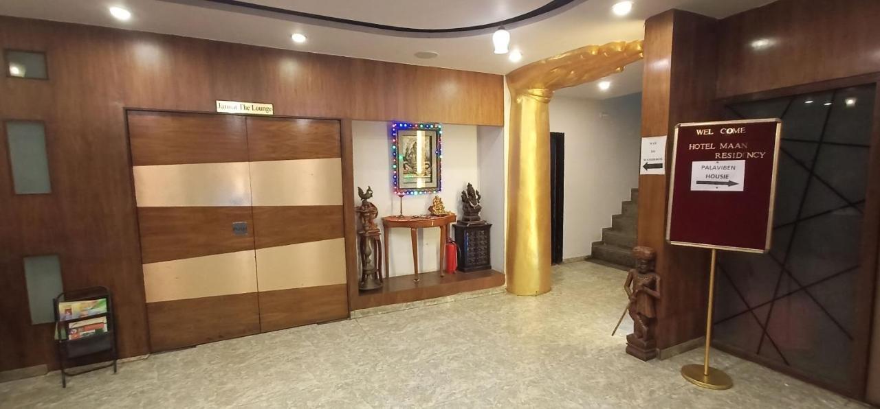 Hotel Maan Residency Ahmedabad Eksteriør billede
